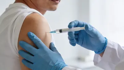 Očkovanie dospelých: čo sa odporúča a koľko to stojí na Slovensku?